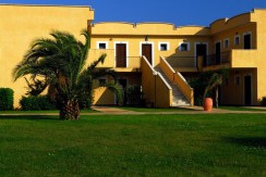 Hotel-Calabria-Marinella-di-Cutro-Serenè-Village-esterno (Medium)