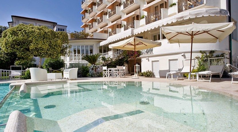 Hotel Il Negresco swimming pool