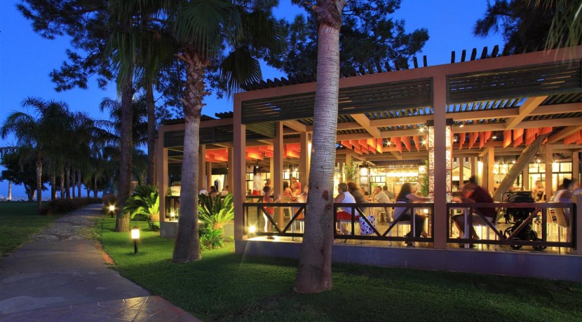 Restaurant_Poolbar53 (Medium)