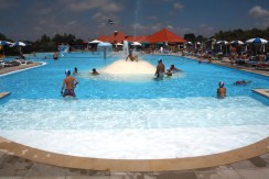 piscina_009 (Medium)