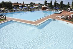 villaggio-mare-si-la-piscina-2