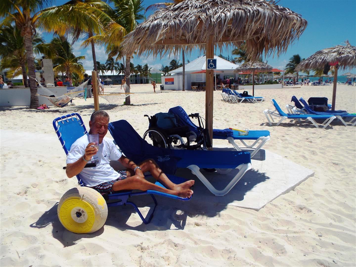BRAVO VIVA WYNDHAM FORTUNA BEACH – Grand Bahamas