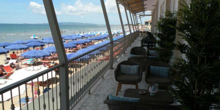 hotel-follonica-terrazza-vista-mare-01