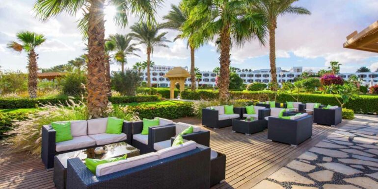 gallery_new_brss-dining_39_BARON-RESORT-Sharm-Al-Sheikh_Palm-Beach-Bar-Lounge