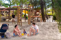 parco-giochi-sabbia-montescudaio